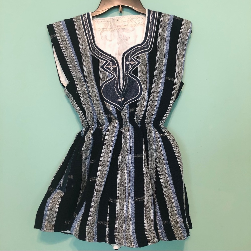 Traditional Woven African Shirt (Fugu)